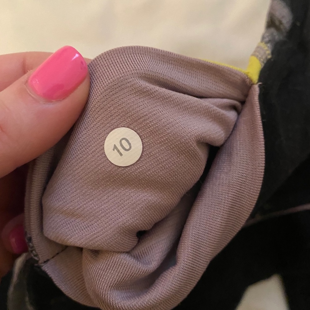 Lululemon cropped leggings - Picture 3 of 4